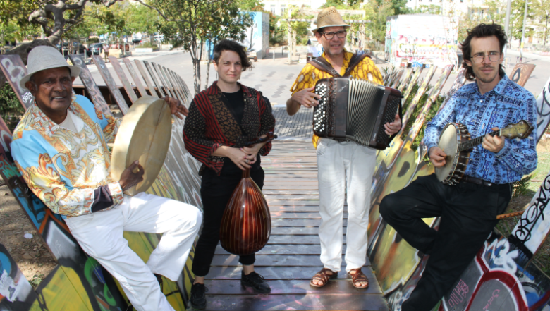 Quatres musiciens sur la Plaine &agrave; Marseille